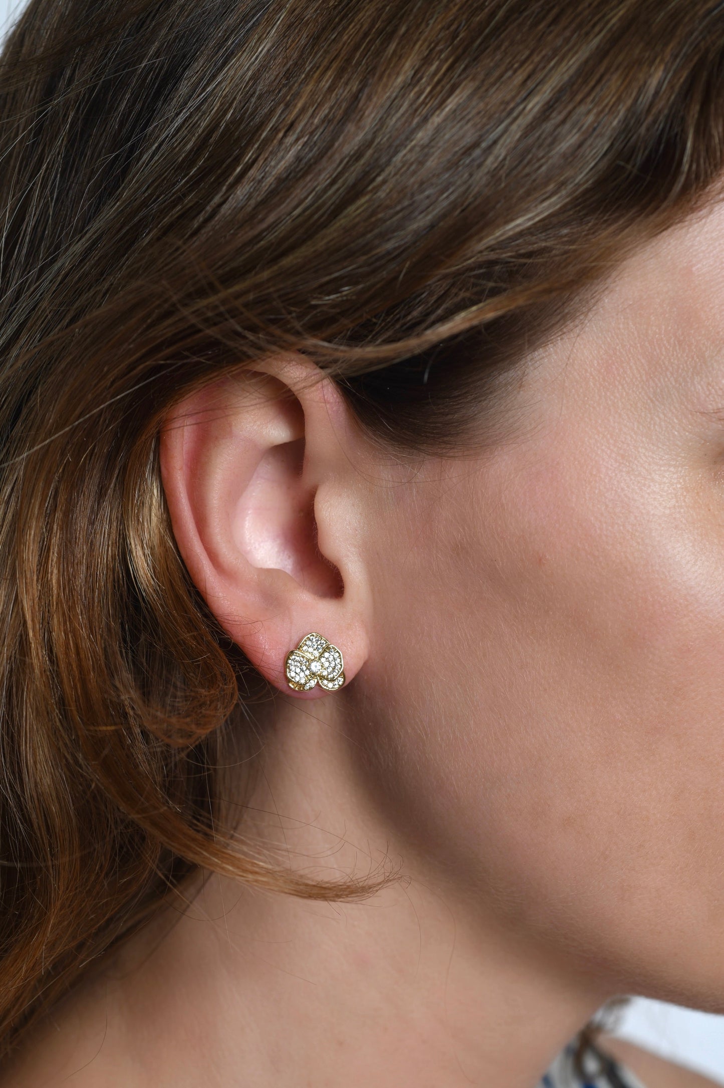 Orchid White Pavé Studs, Silver