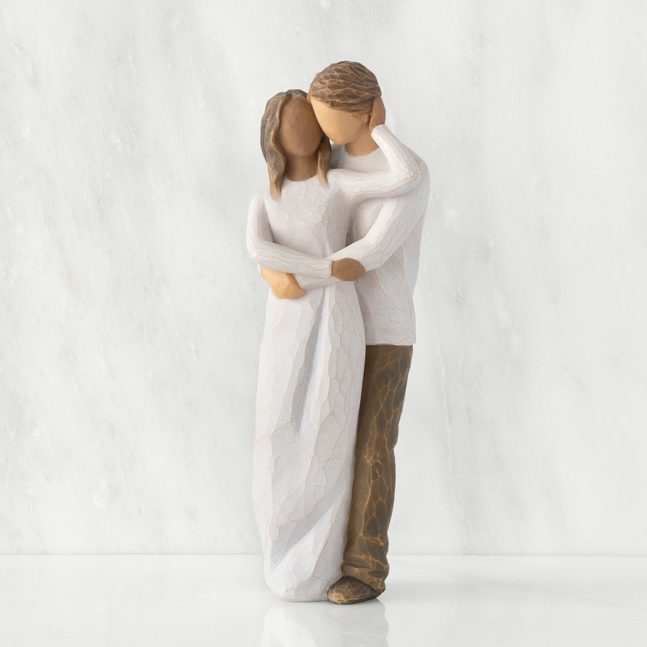 Together (woman: darker skin, man: lighter skin)