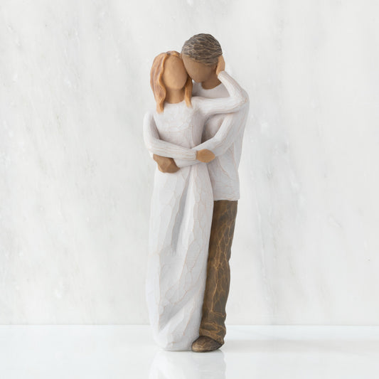 Together (woman: lighter skin, man: darker skin)