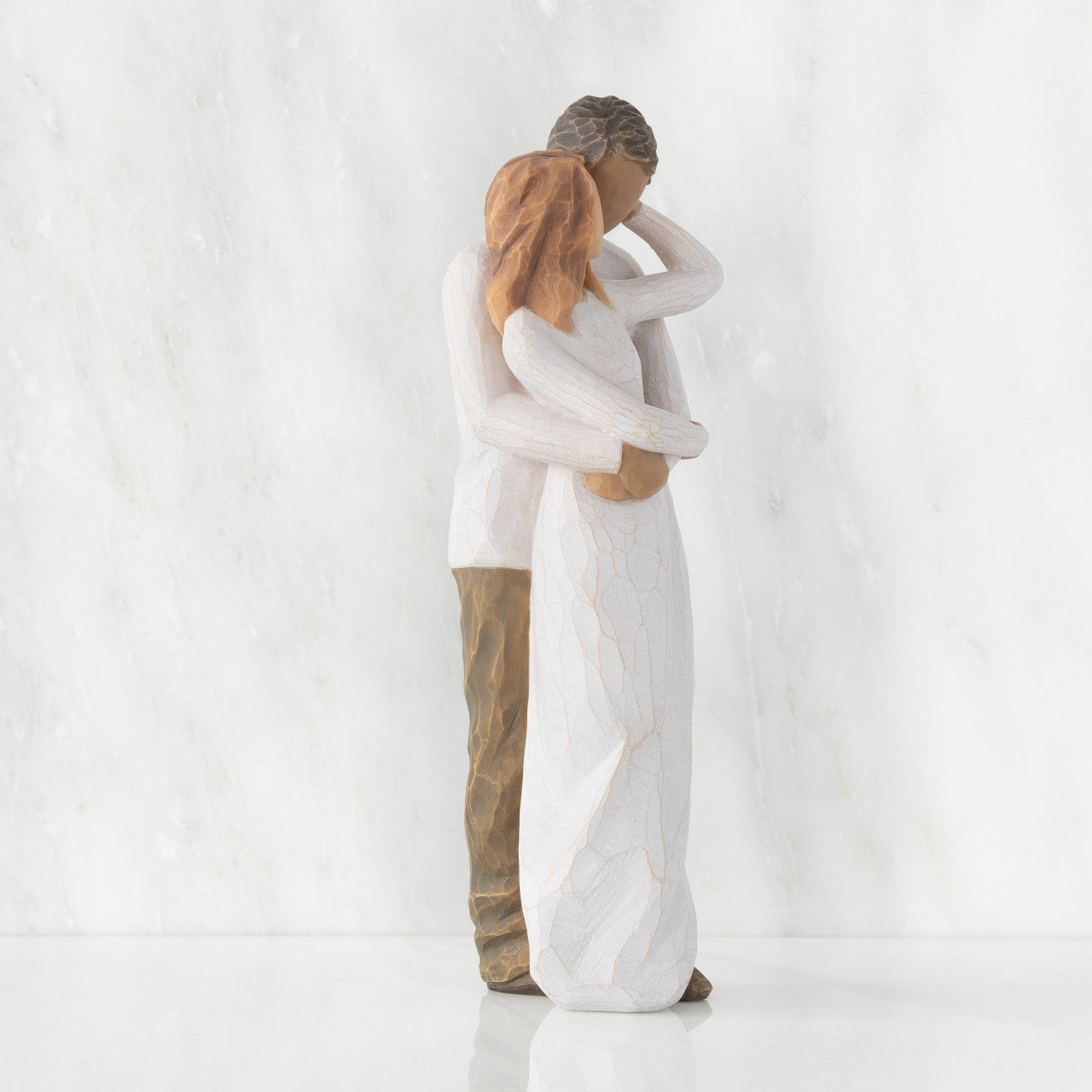 Together (woman: lighter skin, man: darker skin)