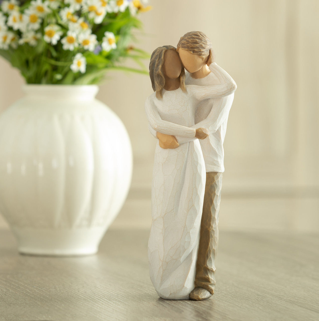 Together (woman: darker skin, man: lighter skin)