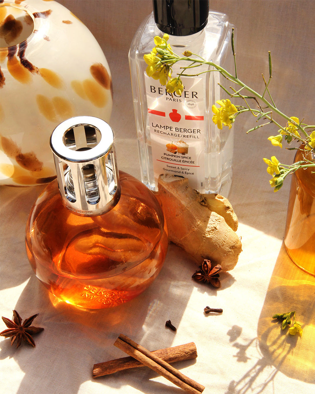 PSL à Paris - Amber Boule Fragrance Lamp Gift Set with Full-sized Pumpkin Spice