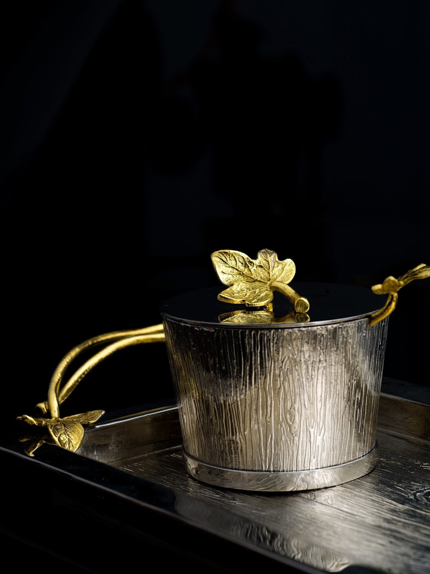 Ivy & Oak Pot w/ Spoon