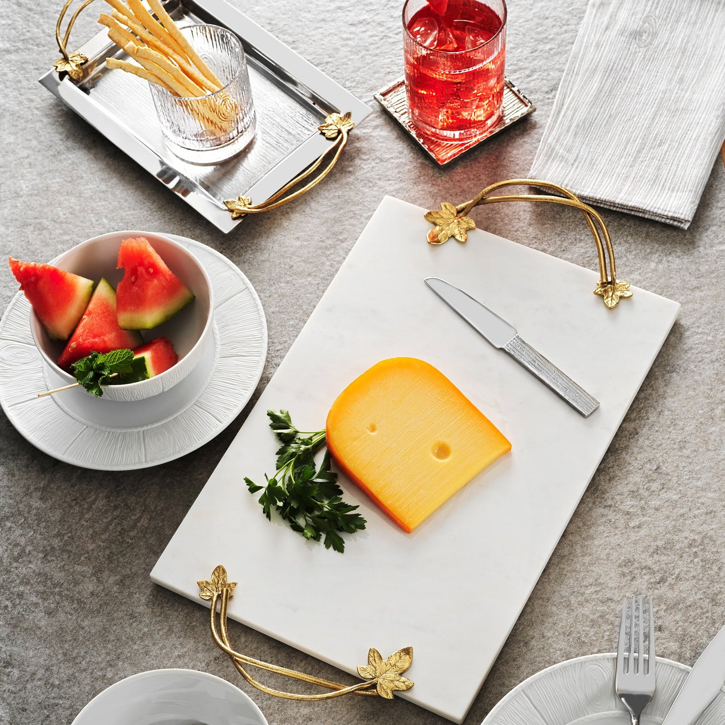 Ivy & Oak Small Cheese Board w/ Knife