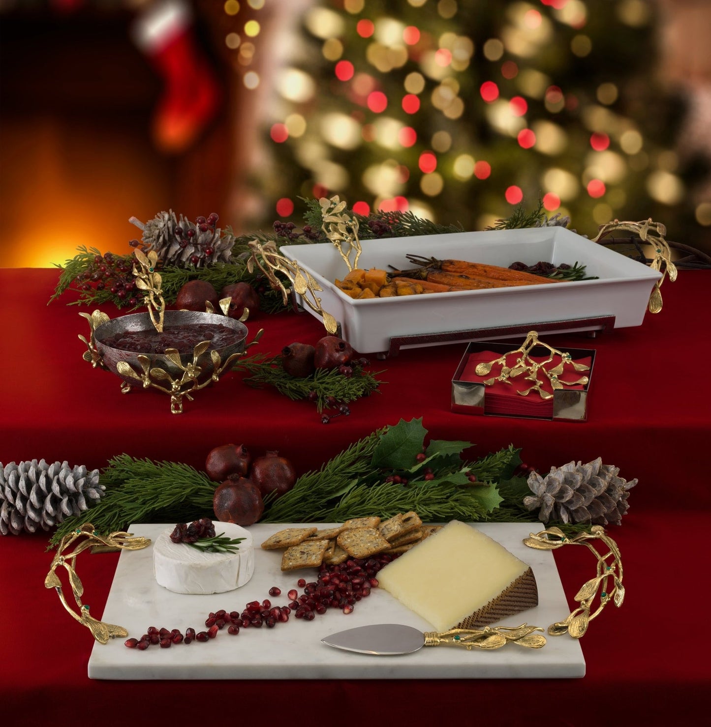 Mistletoe Casserole Server